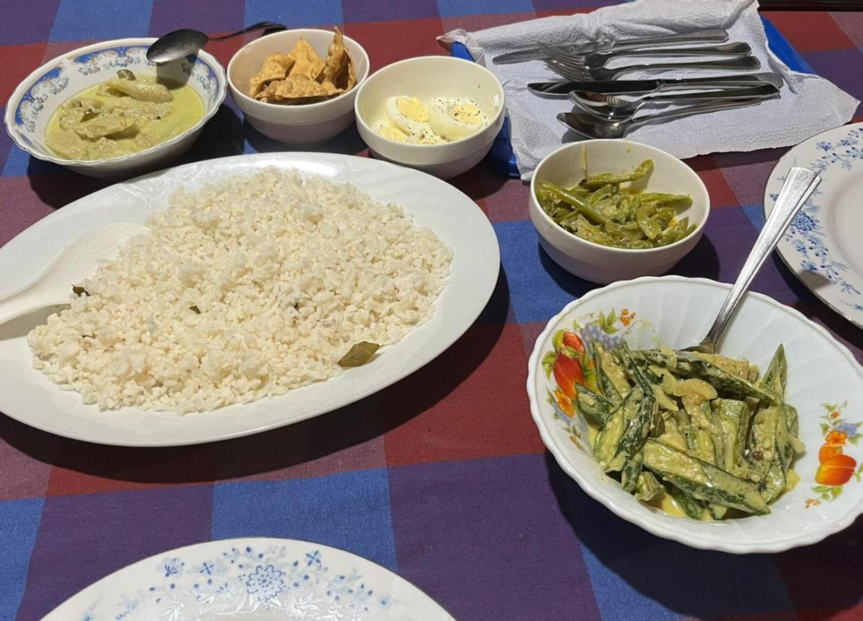 Lake House Homestay Anuradhapura Zewnętrze zdjęcie
