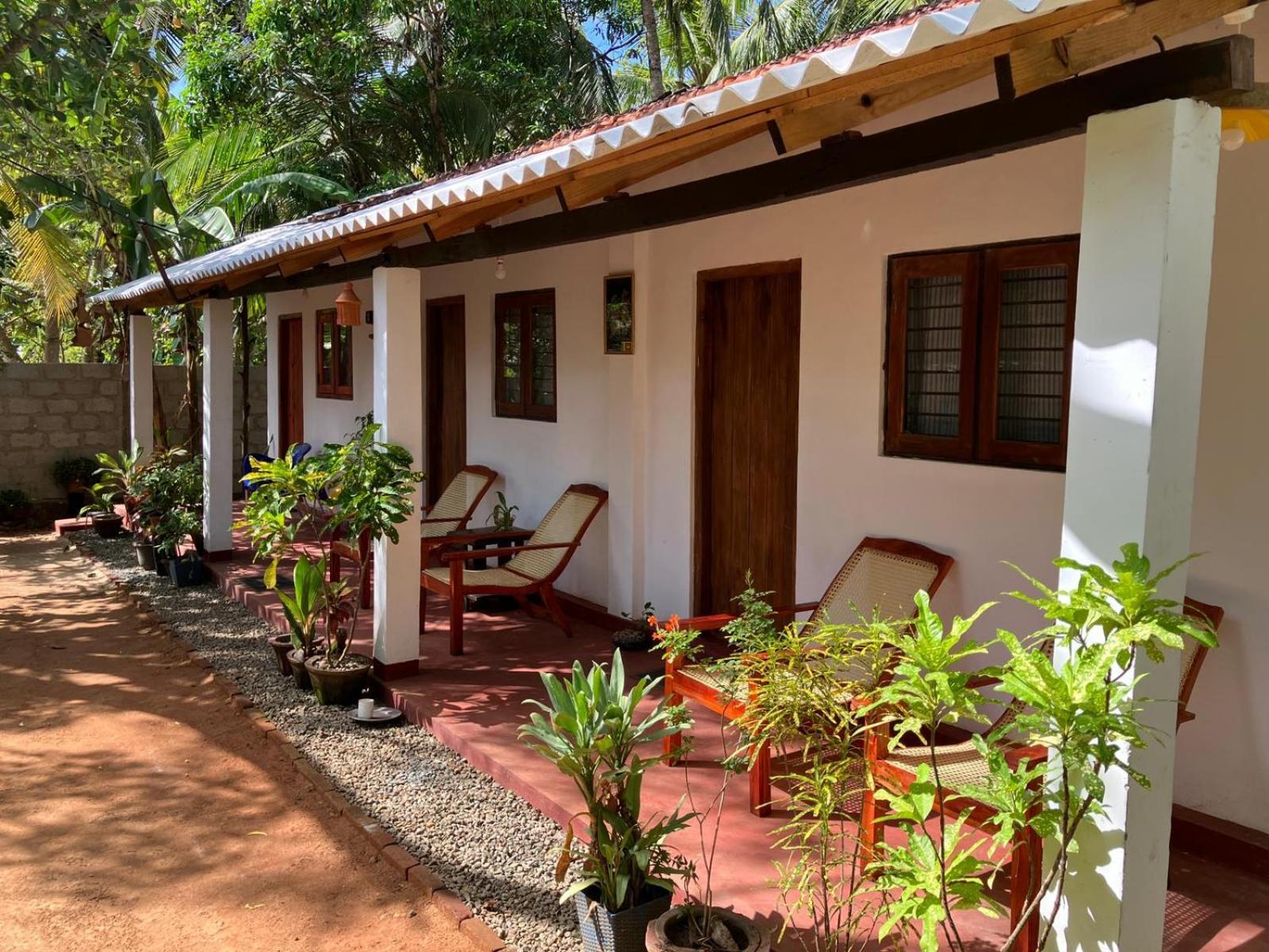 Lake House Homestay Anuradhapura Zewnętrze zdjęcie