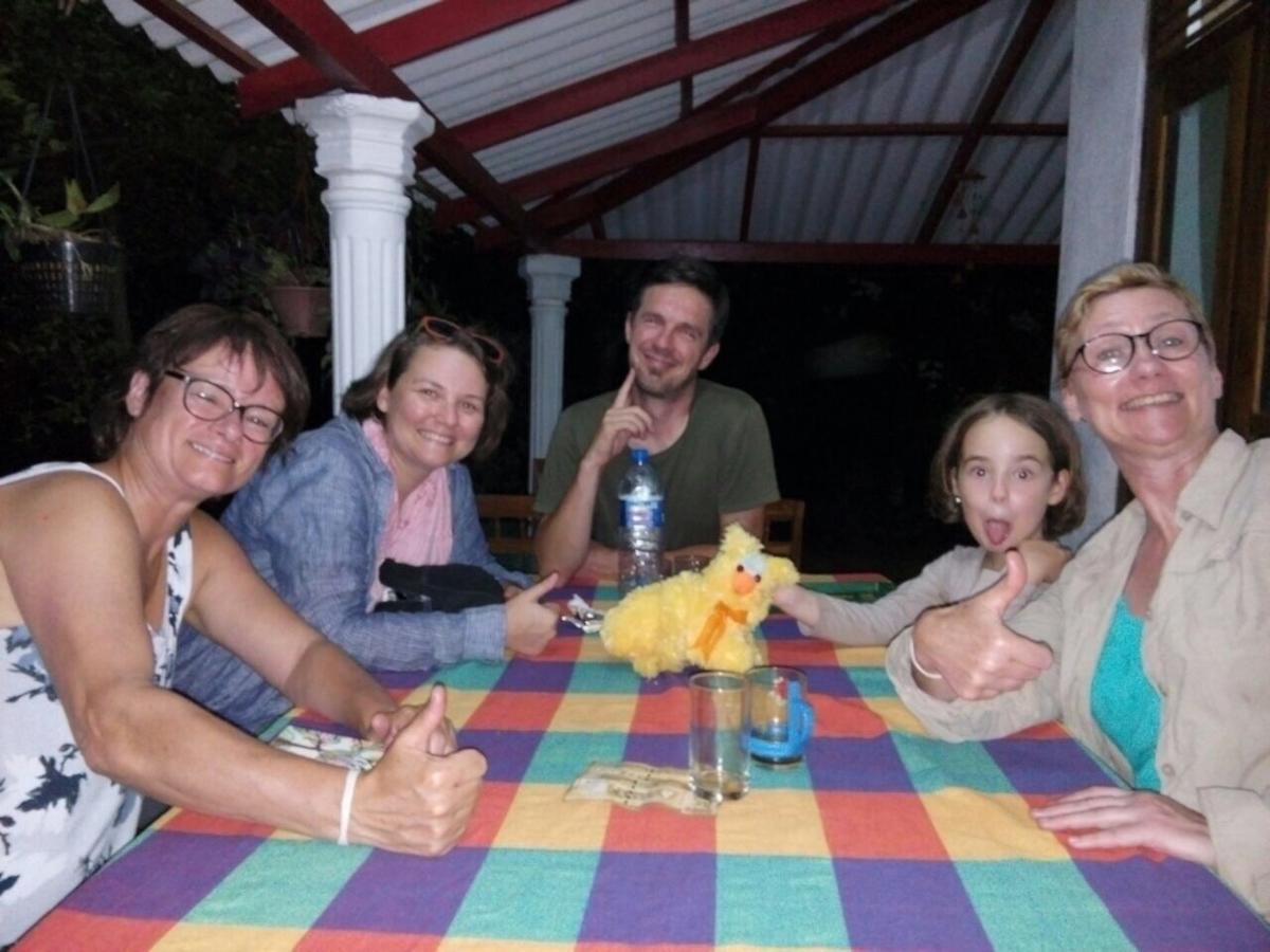 Lake House Homestay Anuradhapura Zewnętrze zdjęcie