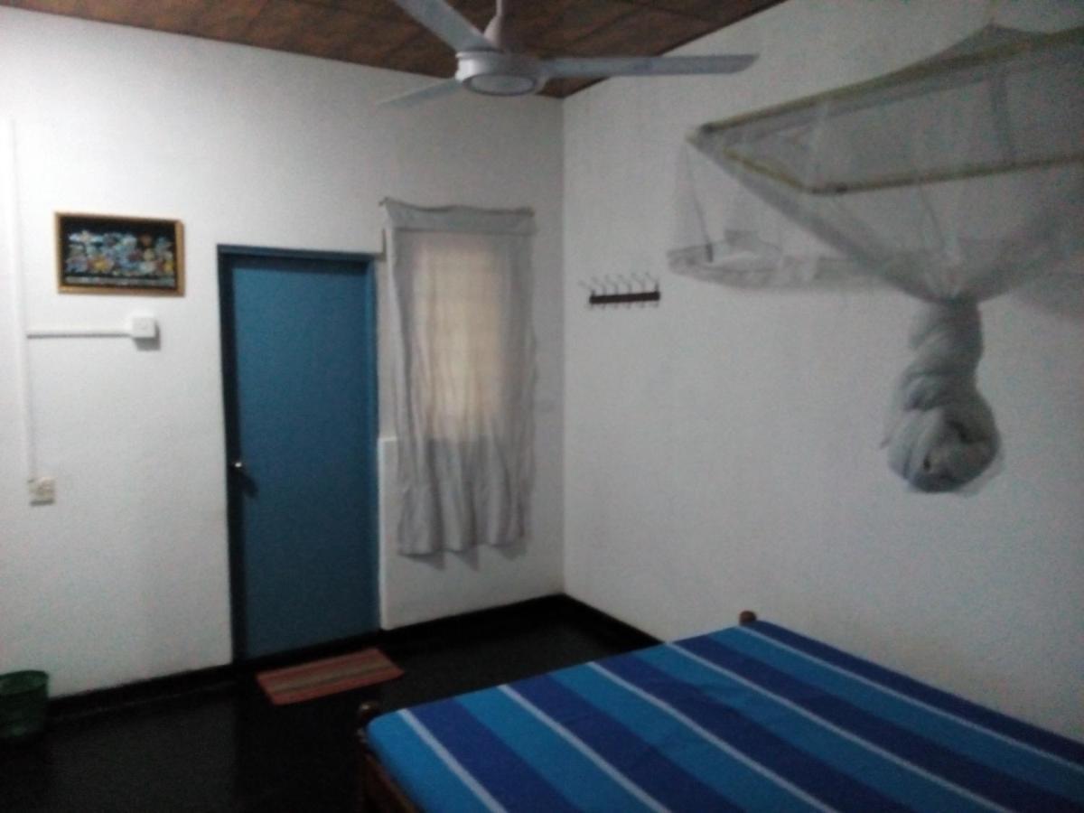 Lake House Homestay Anuradhapura Zewnętrze zdjęcie