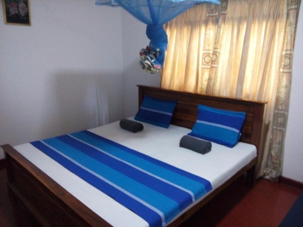 Lake House Homestay Anuradhapura Zewnętrze zdjęcie