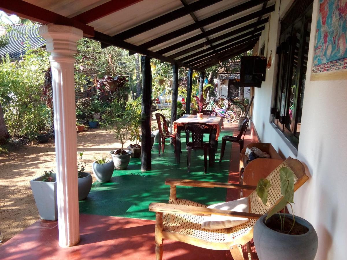 Lake House Homestay Anuradhapura Zewnętrze zdjęcie